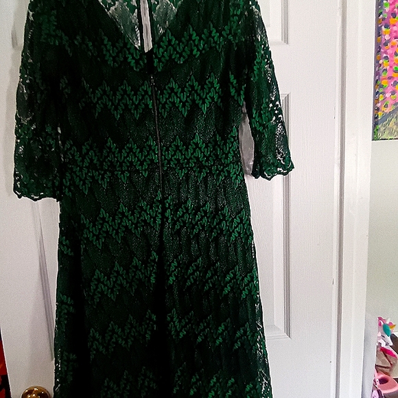 Established 1982 - Picture 1 of 2